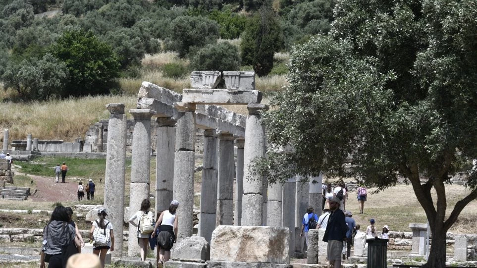 Deutsche Welle: Από ρεκόρ σε ρεκόρ ο ελληνικός τουρισμός